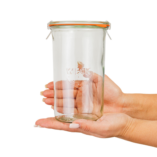 Банка стеклянная конус с крышкой 1.0 литр