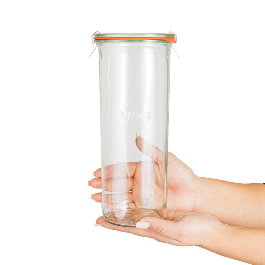 Банка стеклянная конус с крышкой 1.5 литра