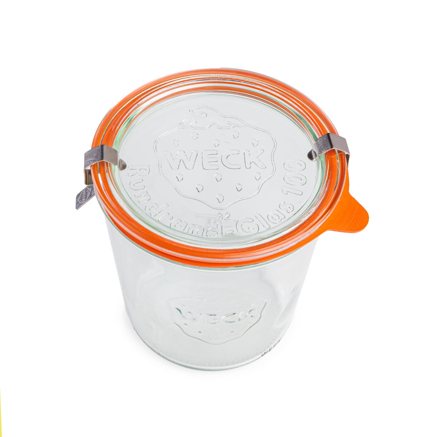Круглая стеклянная банка Weck с плотными стенками, прозрачной крышкой с гравировкой логотипа сверху, оранжевым силиконовым уплотнителем и металлическими зажимами, на белом фоне.